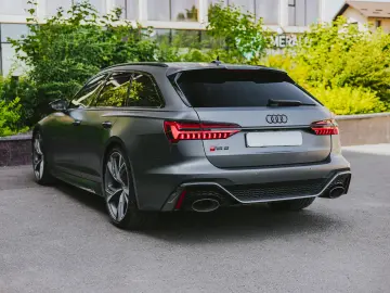 AUDI RS6