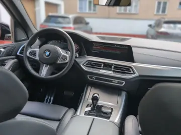 X5 M50i~Pano~HeadUp~HarmanKardon