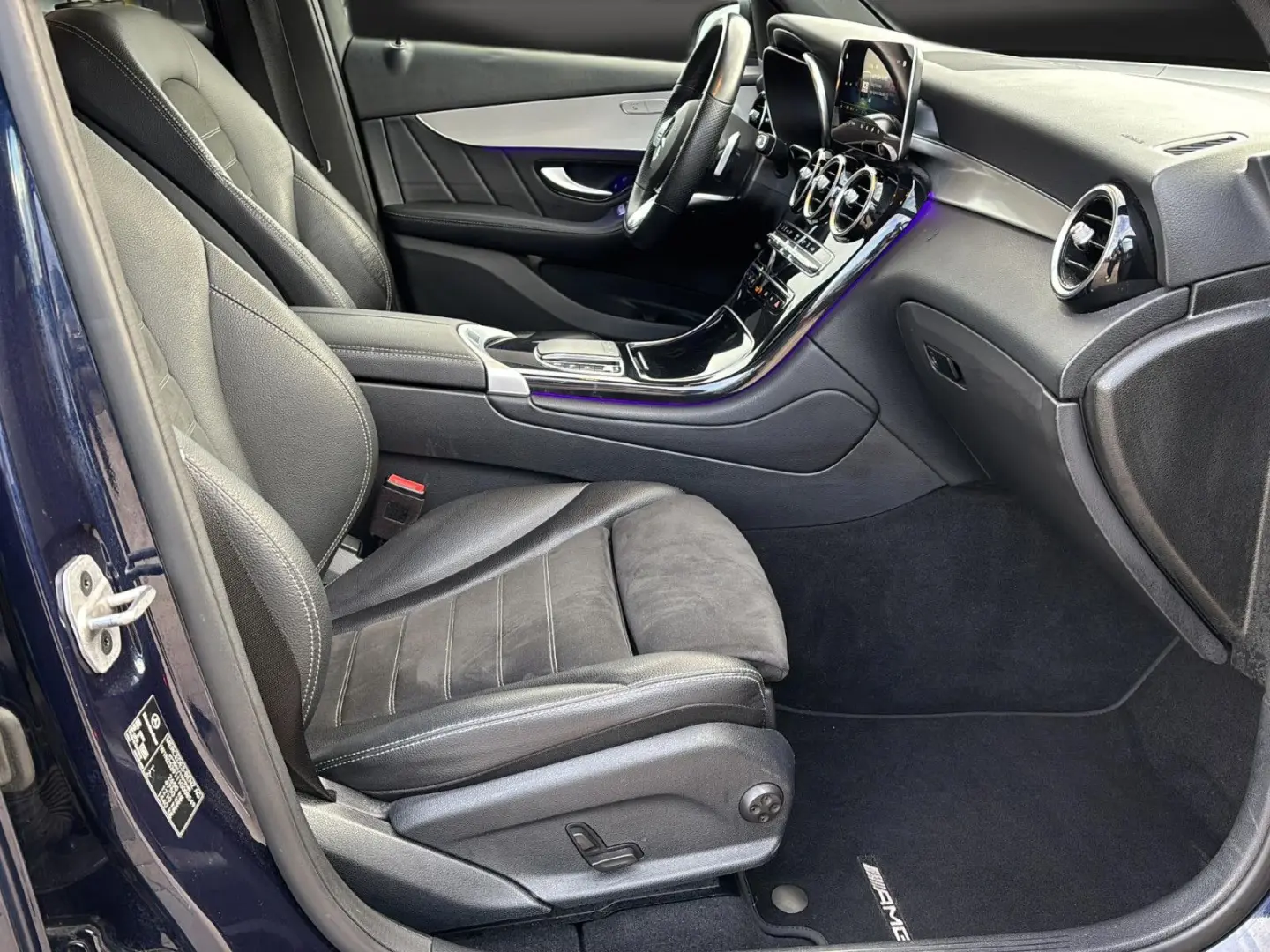 GLC 300 de AMG 19*Night*360°*LED*Alcantara*DigTa