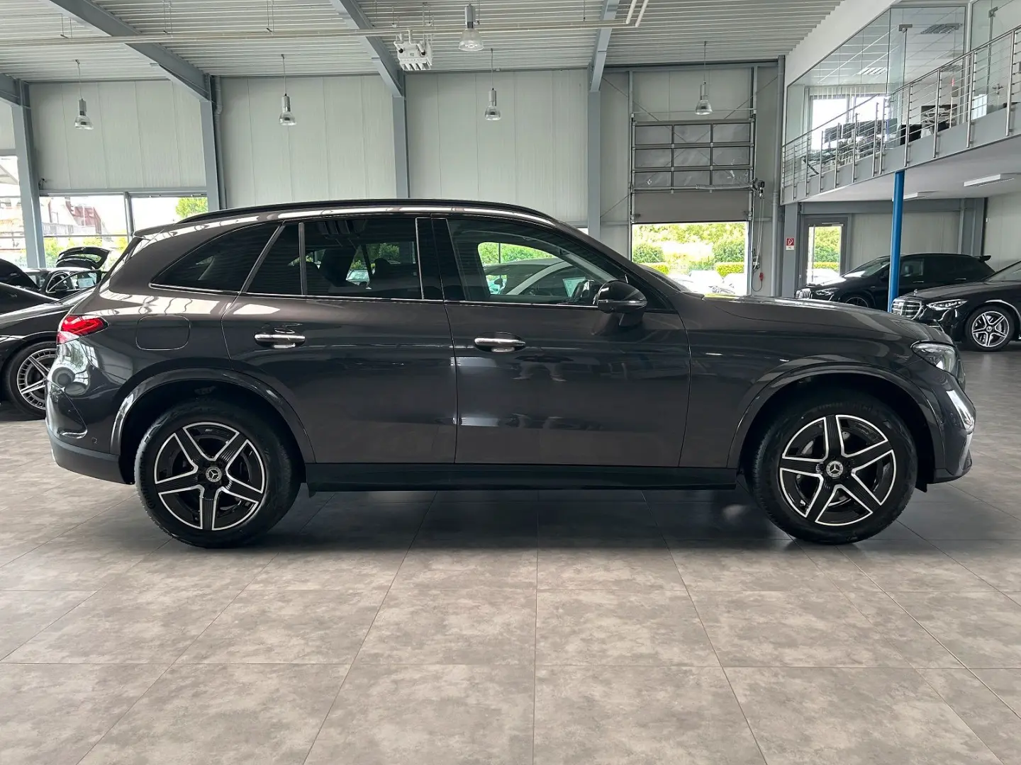 GLC 300 e 4M AMG PREMIUM DISTRONIC-MEMORY-NIGHT