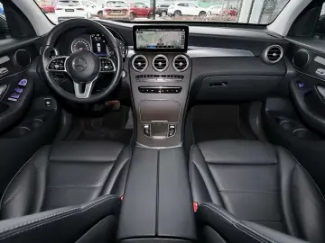 GLC 300 de 4M AHK+KAMERA+18 ZOLL+MEMORY+LEDER