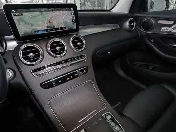 GLC 300 de 4M AHK+KAMERA+18 ZOLL+MEMORY+LEDER