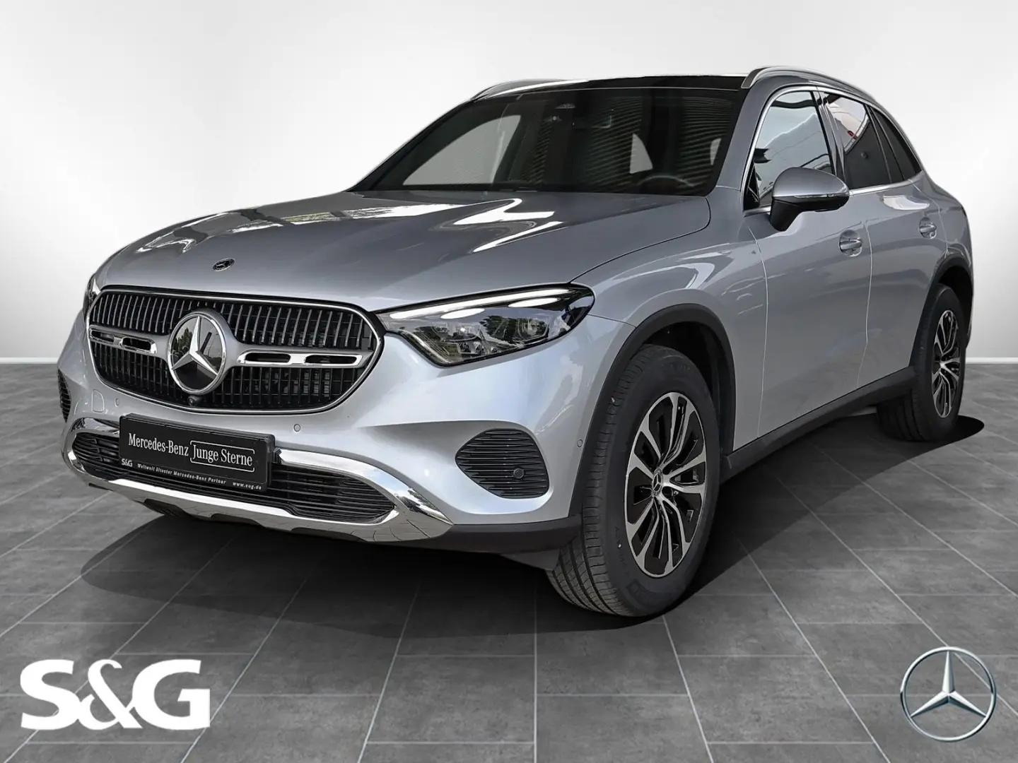 GLC 450 d 4M AHK+PANORAMA+HIFI+TOTWINKEL+360°