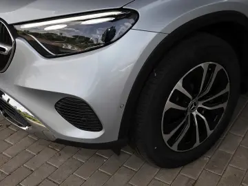 GLC 450 d 4M AHK+PANORAMA+HIFI+TOTWINKEL+360°