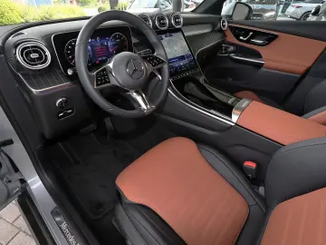 GLC 450 d 4M AHK+PANORAMA+HIFI+TOTWINKEL+360°