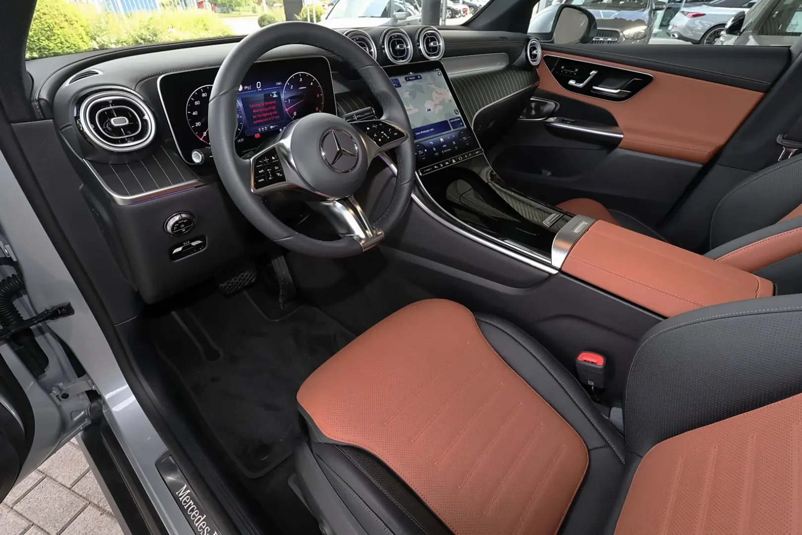 GLC 450 d 4M AHK+PANORAMA+HIFI+TOTWINKEL+360°