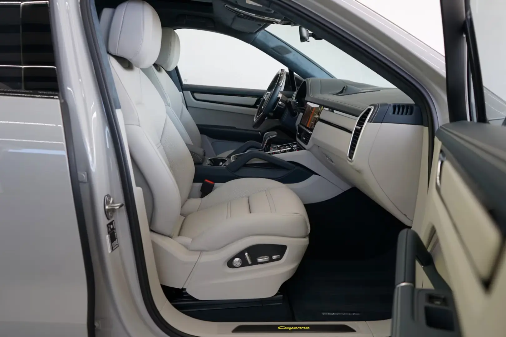 Porsche Cayenne Coupe E-Hybrid MY2021/NEW