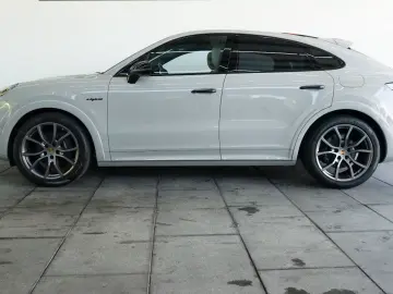 Porsche Cayenne Coupe E-Hybrid MY2021/NEW