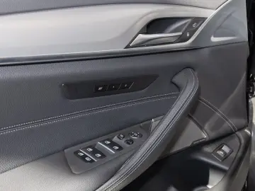 520d xDrive Limousine (2020 - HK HiFi DAB LED