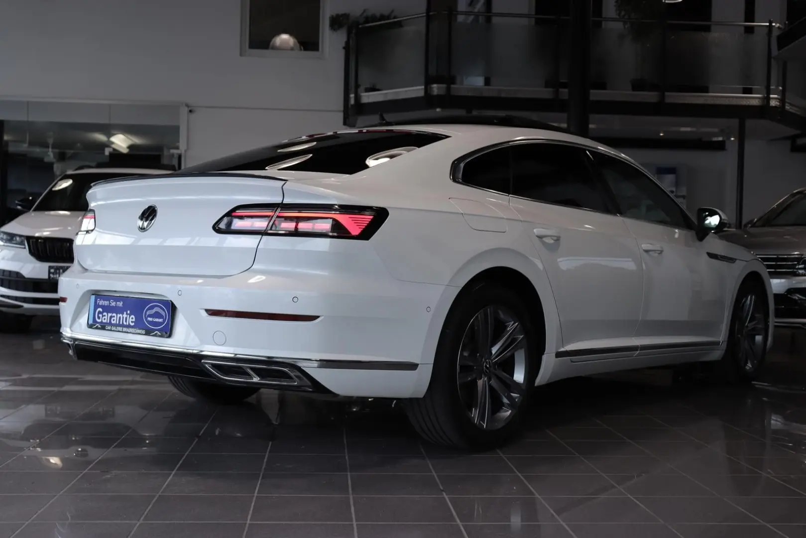 Arteon 2.0 TSI R-Line*IQ-LIGHT*PANO*STANDHZ.*AHK