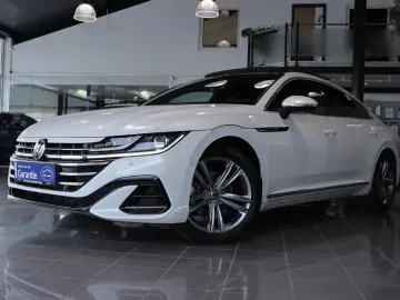 Arteon 2.0 TSI R-Line*IQ-LIGHT*PANO*STANDHZ.*AHK