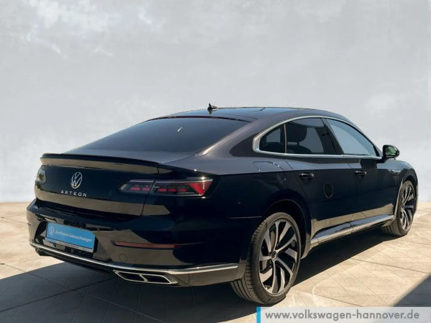 Arteon 2.0 TSI DSG R-Line Navi LED Pano PDC Kame