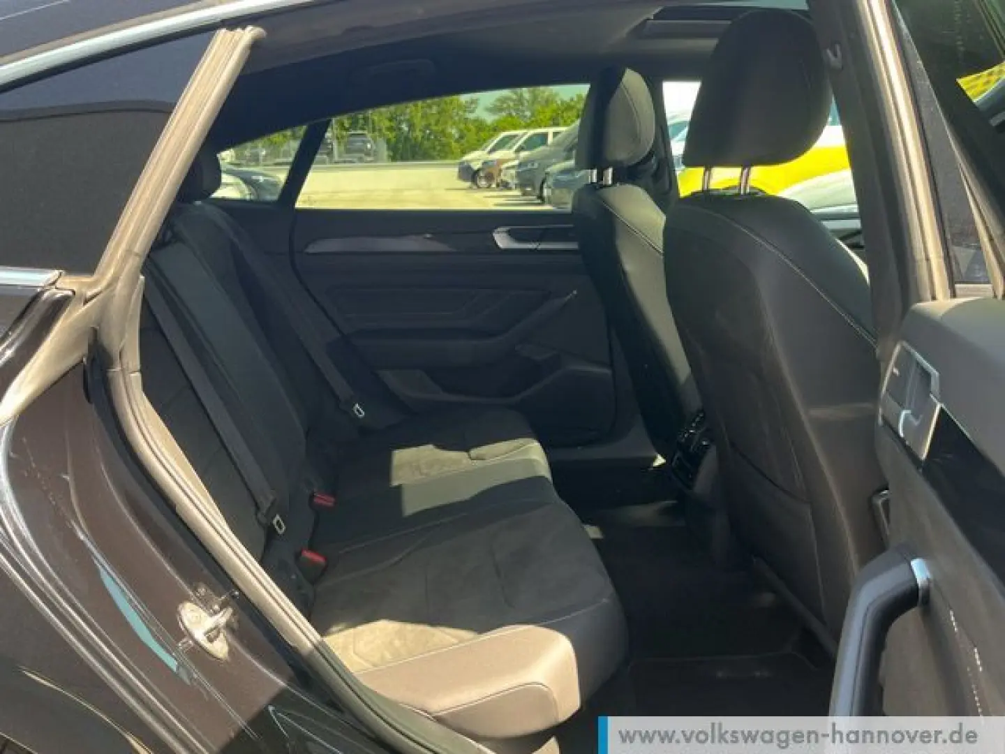Arteon 2.0 TSI DSG R-Line Navi LED Pano PDC Kame