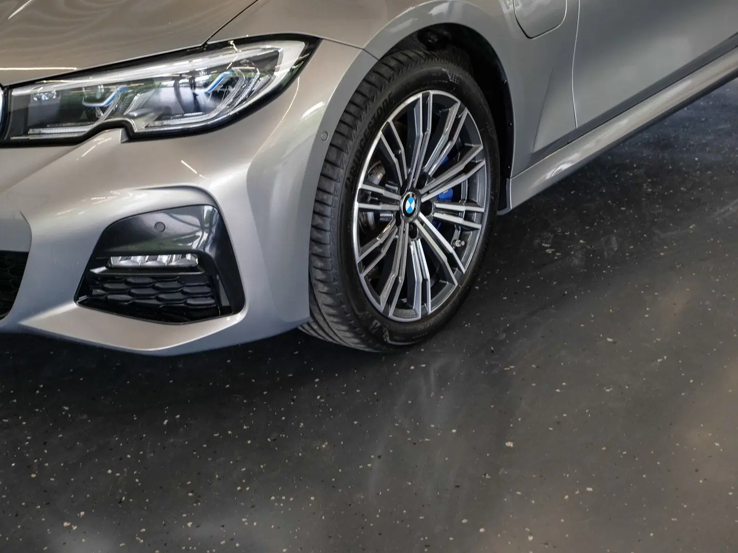 330e M-Sport Aut Nav Laser HuD Glasd Komfzg 18