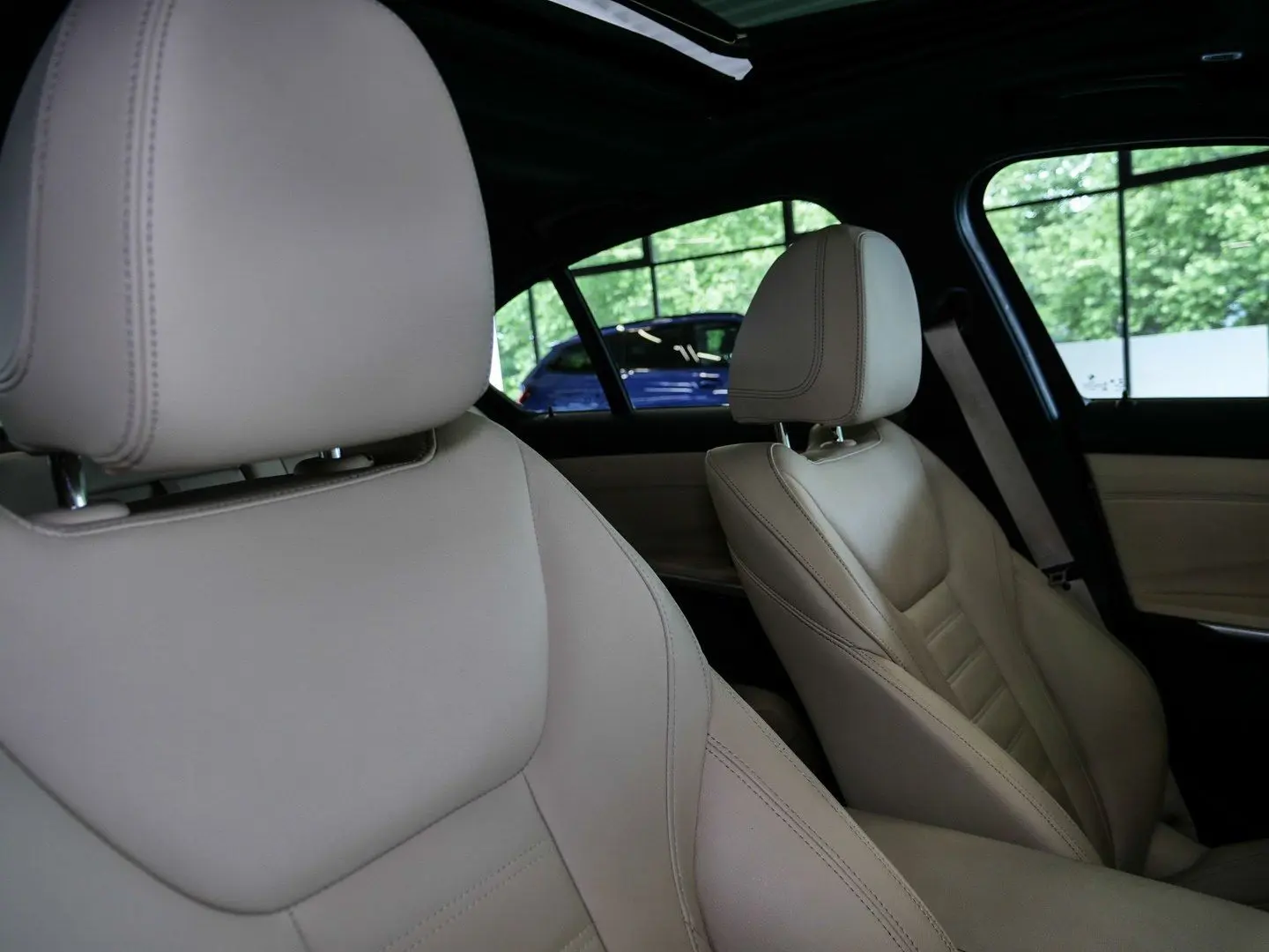330e M-Sport Aut Nav Laser HuD Glasd Komfzg 18