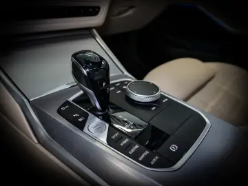330e M-Sport Aut Nav Laser HuD Glasd Komfzg 18