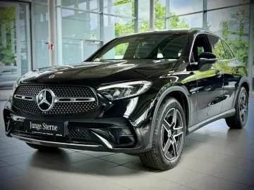 Mercedes-Benz GLC 200 4M AMG Pano AHK Kamera