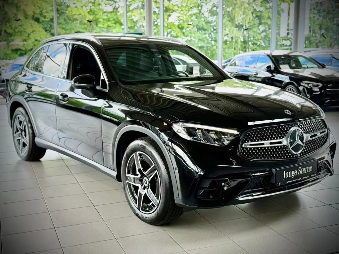 Mercedes-Benz GLC 200 4M AMG+Pano+AHK+Kamera