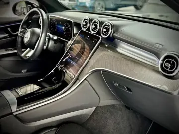 Mercedes-Benz GLC 200 4M AMG+Pano+AHK+Kamera