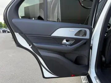 GLE 53 AMG 4M+ Night StHzg AHK Pano HUD 21 Zoll