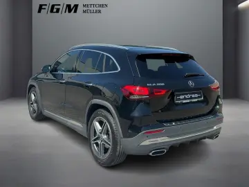 GLA 200 AMG Line +Wide+MBUX+LED+Navi+Cam+AUT+PTS