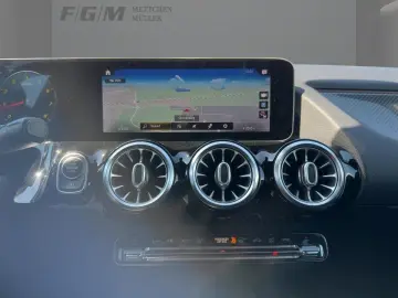 GLA 200 AMG Line +Wide+MBUX+LED+Navi+Cam+AUT+PTS