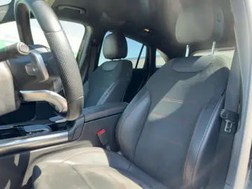 GLA 200 AMG Line +Wide+MBUX+LED+Navi+Cam+AUT+PTS