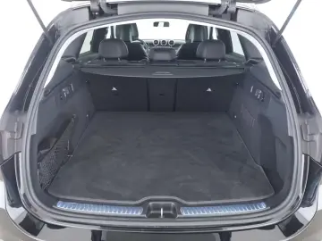 Mercedes-Benz GLC 200 4M AMG Noapte MBUX SHZ LED