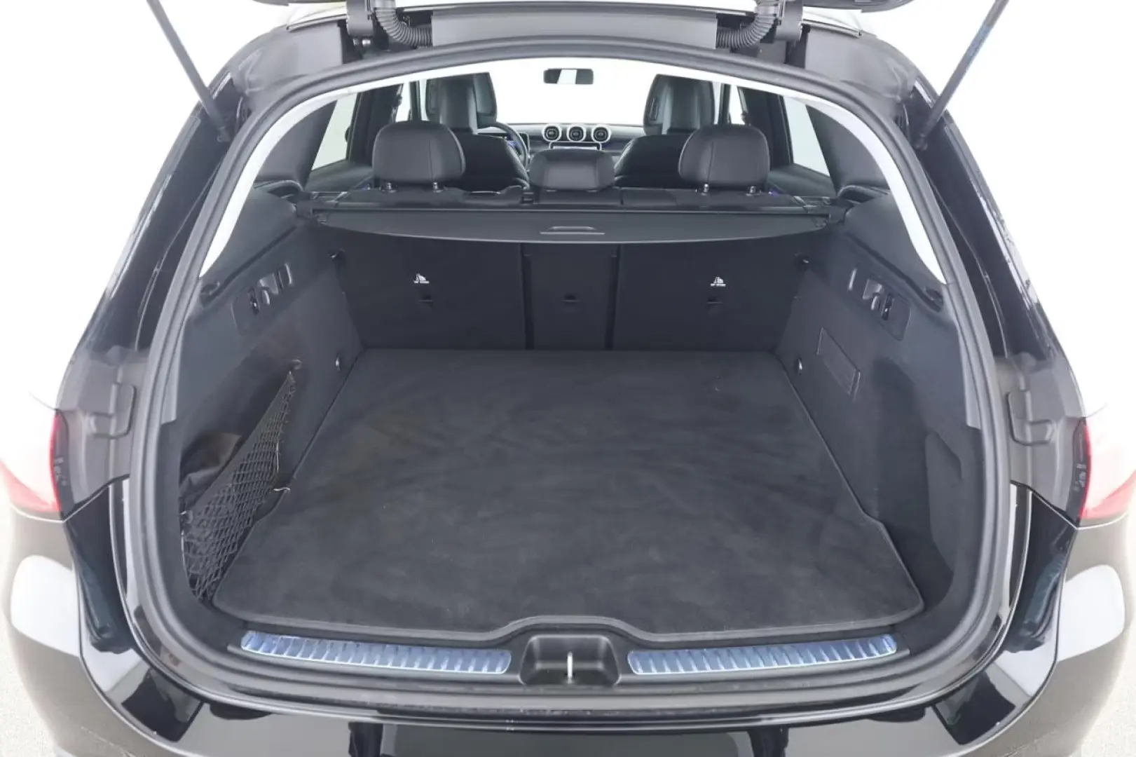 Mercedes-Benz GLC 200 4M AMG Noapte MBUX SHZ LED