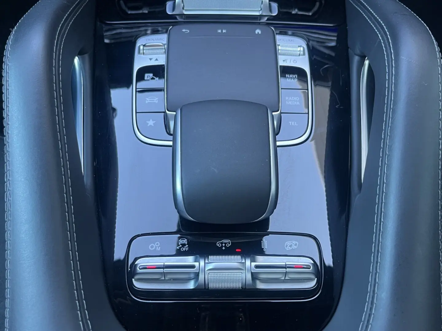 GLE 63 S AMG 4M NIGHT+AHK+DISTR+PANO+BURM+SITZKL