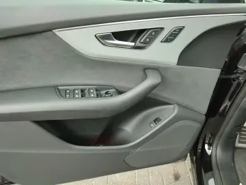 SQ8 TFSI*Navi*Matrix*HUD*AHK*PDC*Virtual Cockpit