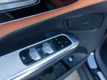 Mercedes-Benz GLC200 4MATIC Avantgarde