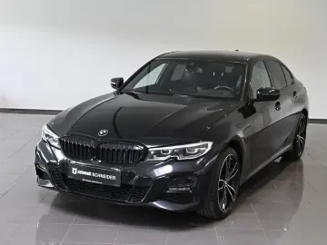 330 e xDrive M Sport M-Sitze M-Bremse AHK 19