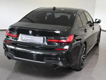 330 e xDrive M Sport M-Sitze M-Bremse AHK 19