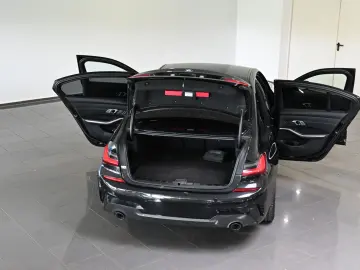 330 e xDrive M Sport M-Sitze M-Bremse AHK 19