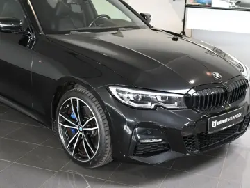 330 e xDrive M Sport M-Sitze M-Bremse AHK 19