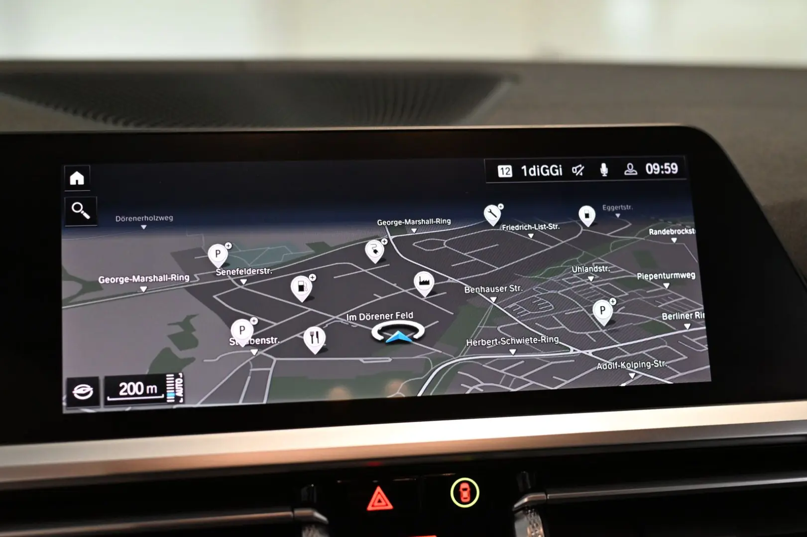 330 e xDrive M Sport M-Sitze M-Bremse AHK 19