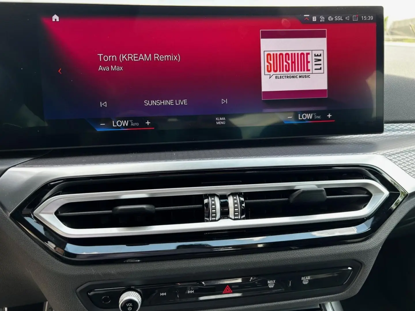 330e xDrive M Sport HUD ACC Kamera HiFi KomfZ.PA