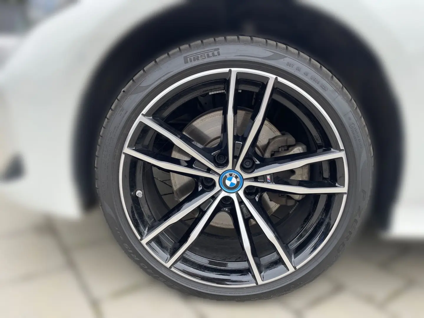 330e xDrive Limousine M Sport HUD PA ACC HiFi DA