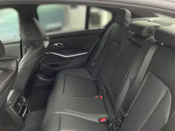 330e xDrive Limousine M Sport HUD PA ACC HiFi DA