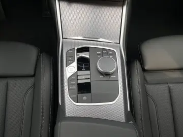330e xDrive Limousine M Sport HUD PA ACC HiFi DA