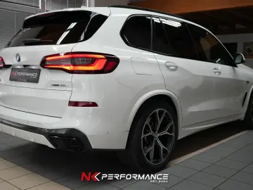 X5 xDrive 45 e M Sport / M-SITZE / B&W / PANO