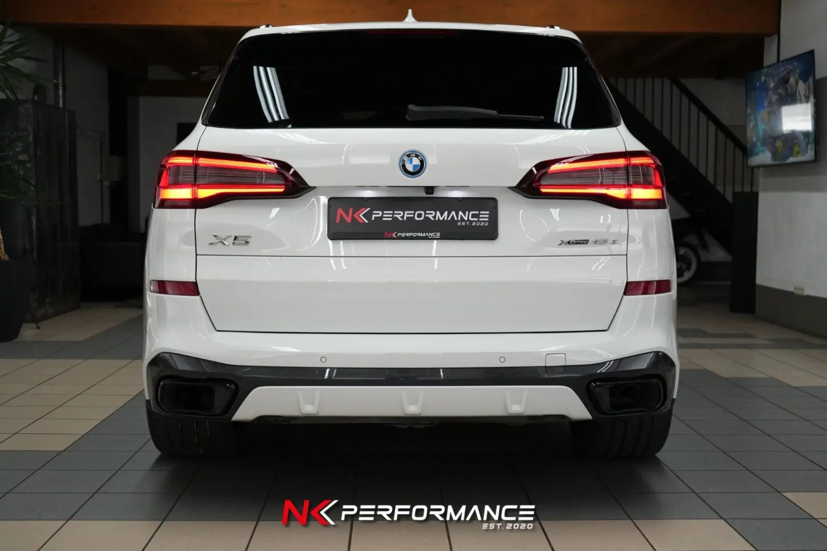 X5 xDrive 45 e M Sport / M-SITZE / B&W / PANO