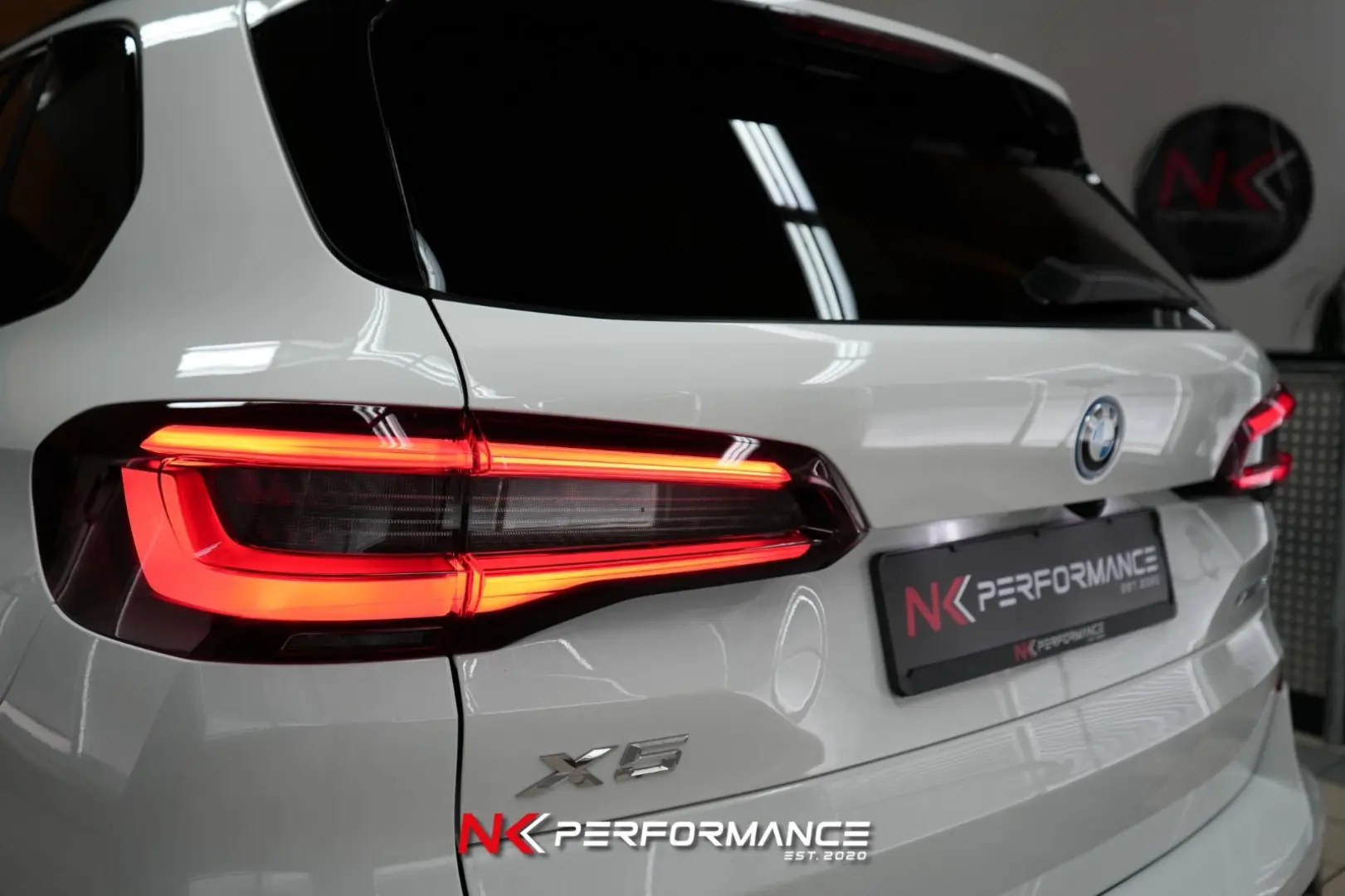 X5 xDrive 45 e M Sport / M-SITZE / B&W / PANO