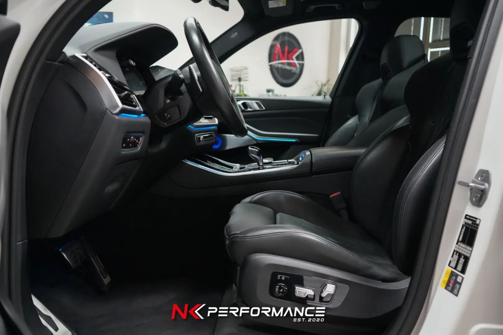 X5 xDrive 45 e M Sport / M-SITZE / B&W / PANO