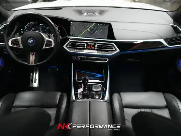 X5 xDrive 45 e M Sport / M-SITZE / B&W / PANO