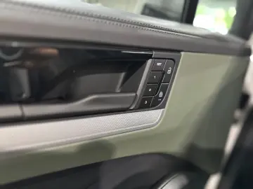 Porsche Cayenne Coupe S E-Hybrid HUD