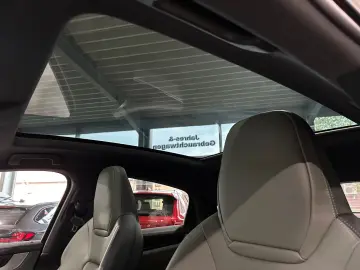Porsche Cayenne Coupe S E-Hybrid HUD