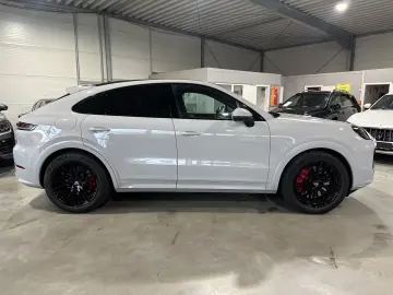Porsche Cayenne Coupe S E-Hybrid HUD