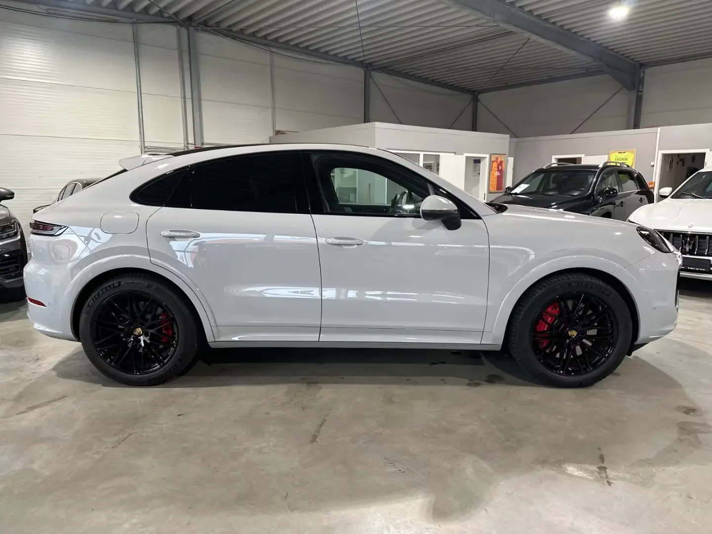 Porsche Cayenne Coupe S E-Hybrid HUD